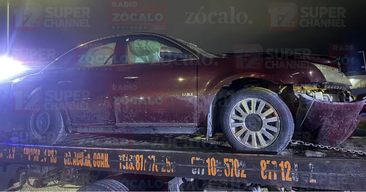 Conductor abandona auto tras choque en carretera Presa de la Amistad