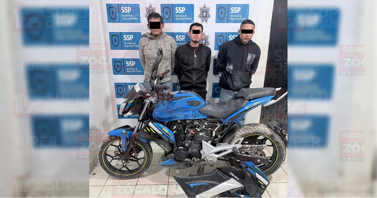 Aseguran motocicleta robada y arrestan a tres sujetos