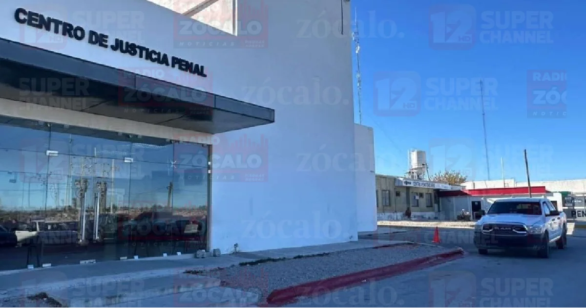 Detenidos por robo de camioneta quedan en prisión preventiva